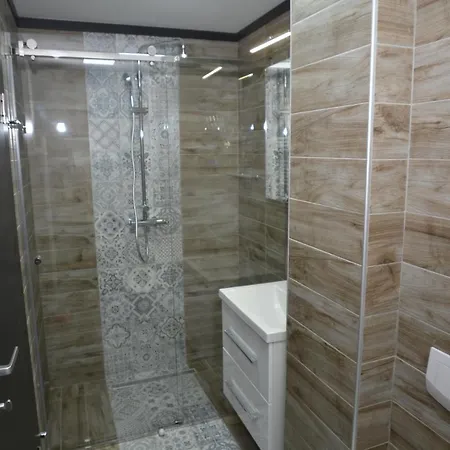 Aparthotel Family 4*