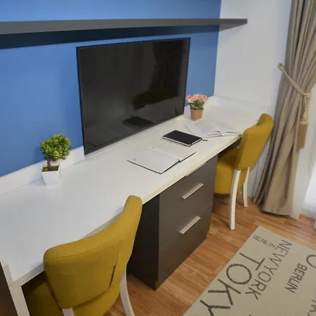 Family Aparthotel 4*