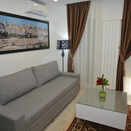 شقة فندقية Family 4*